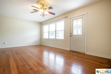 704 Morris Dr, Copperas Cove, TX 76522 - photo 4