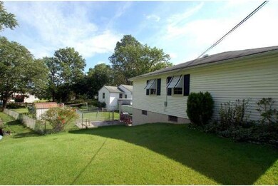 50 Noble St, Sellersville, PA 18960 - photo 2