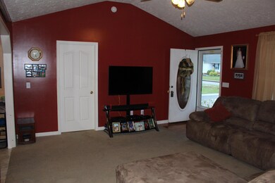 42 Cimarron Cir, Manchester, TN 37355 - photo 2
