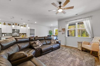 538 Royal Arch Dr, Conway, SC 29526 - photo 3