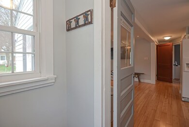 9 Quinn St, North Attleboro, MA 02760 - photo 5