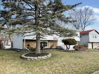 3520 Chestnut Dr, Hazel Crest, IL 60429 - photo 3