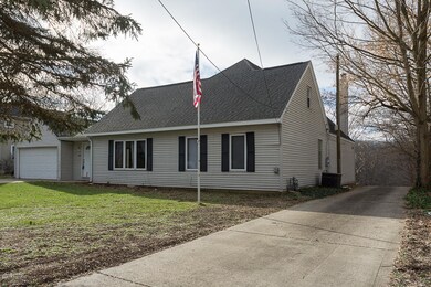 1828 River Bluff Rd Niles MI-large-002-4