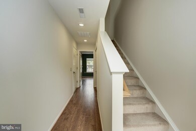 22974 Fontwell Square, Sterling, VA 20166 - photo 3