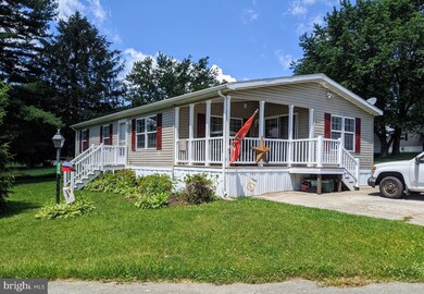 326 Landola Ave, Mount Wolf, PA 17347 - photo 2