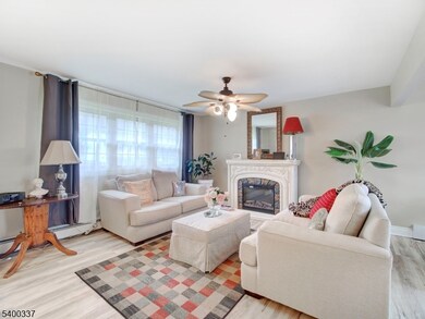 10 Hemlock Dr, Franklin, NJ 07416 - photo 2