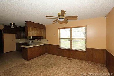 Dinning room looking into kitchen
