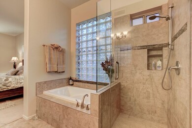 7633 E Sayan St-41