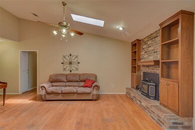 606 Silver Maple Ln, Noble, OK 73068 - photo 7