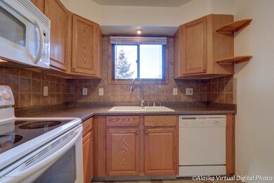 3031 Bridle Ln, Anchorage, AK 99517 - photo 6