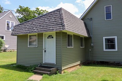 223 E 1st St, Warren, IN 46792 - photo 4