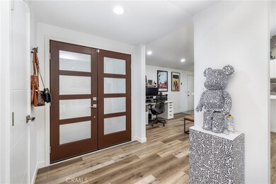 20756 Clarendon St, Woodland Hills, CA 91367 - photo 4