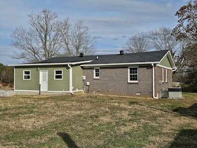 742 Laws Rd, McMinnville, TN 37110 - photo 7