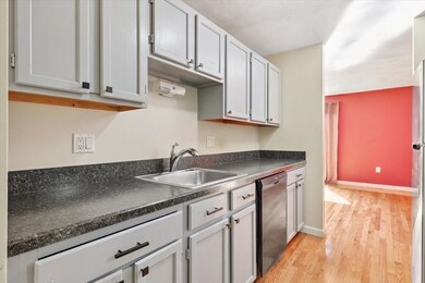 72 Patrick Rd unit 72, Tewksbury, MA 01876 - photo 5