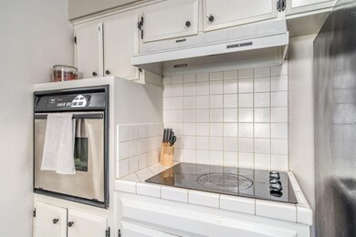 6482 N 8th St, Fresno, CA 93710 - photo 7