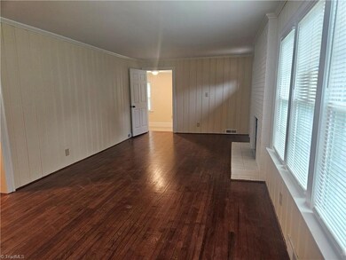 3937 Waddill St, Winston Salem, NC 27105 - photo 7