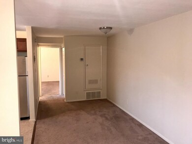 11908 Tarragon Rd unit E, Reisterstown, MD 21136 - photo 5