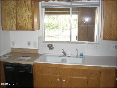 6 - Kitchen