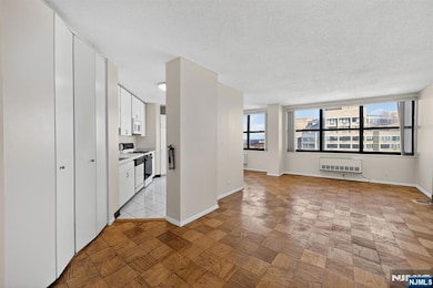 The Galaxy Towers unit 42B, West New York, NJ 07093 - photo 2