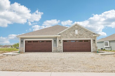504 Hickory Hollow Rd 01 Transitional