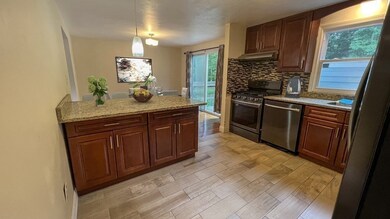 20 Pine Knoll Ln unit A, Taunton, MA 02780 - photo 4