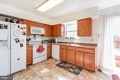 6903 Turnberry Ct, Frederick, MD 21703 - photo 7