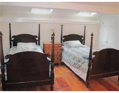 82 Bartlett St, Charlestown, MA 02129 - photo 3