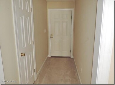 2 Foyer