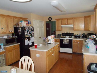 514 Maidstone Dr, Williamstown, NJ 08094 - photo 3