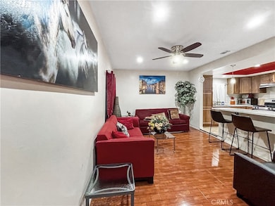 4084 W 137th St unit B, Hawthorne, CA 90250 - photo 2