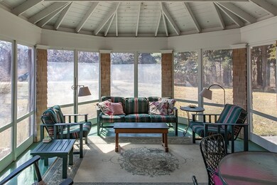 543 Potomska Rd, South Dartmouth, MA 02748 - photo 3