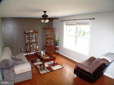 274 Chimney Dr, Bunker Hill, WV 25413 - photo 2