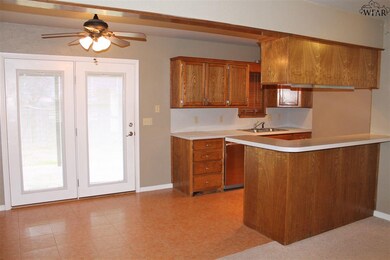 1403 Hunt St, Wichita Falls, TX 76302 - photo 6