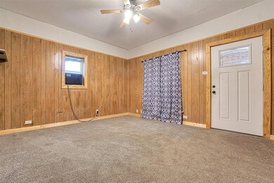 622 N 10th St, Thomas, OK 73669 - photo 5