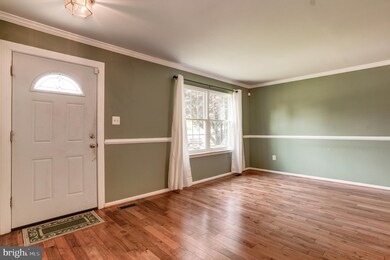 9127 Mchenry Ln, Lanham, MD 20706 - photo 3