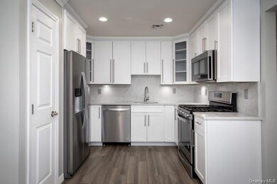 14 Village Green Dr unit 14, Port Jefferson Station, NY 11776 - photo 3