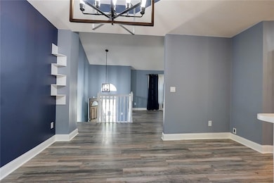 123 S Darrowby Dr, Raymore, MO 64083 - photo 4