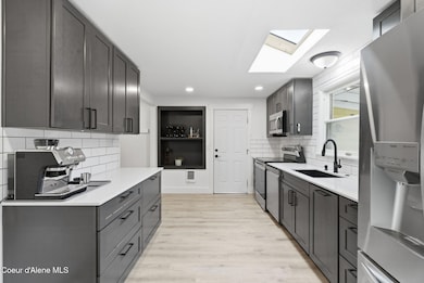 129 W Columbia Ave, Spokane, WA 99205 - photo 2