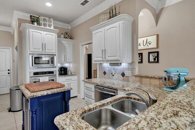 1677 Skidmore Ln, Tyler, TX 75703 - photo 2