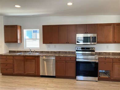 1047 10th Ave SE, Cedar Rapids, IA 52401 - photo 4