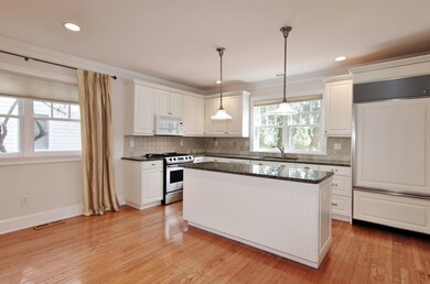 Kitchen1 120 E Elm