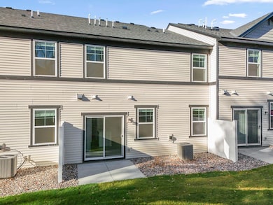 10520 Harbor Ln N, Maple Grove, MN 55369 - photo 4