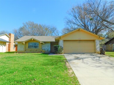 2303 Jacqueline Dr, Denton, TX 76205 - photo 2
