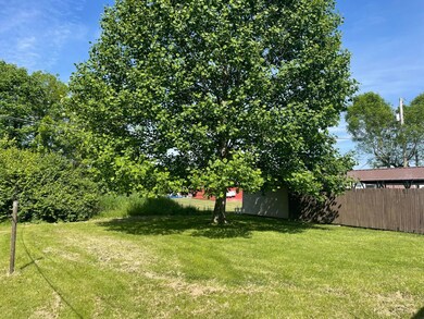 129 N Lynn St, Osgood, IN 47037 - photo 3