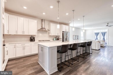 10911 Beckenham St, Middle River, MD 21220 - photo 5