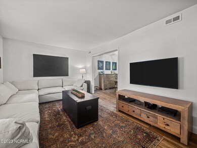 605 Walden Place, Jacksonville, NC 28546 - photo 5