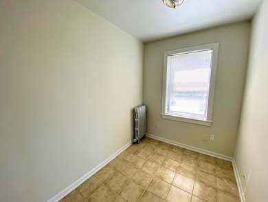 839 W Sheridan Rd unit 215, Chicago, IL 60613 - photo 6