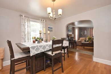 90 Robert Cir, Cranston, RI 02905 - photo 4