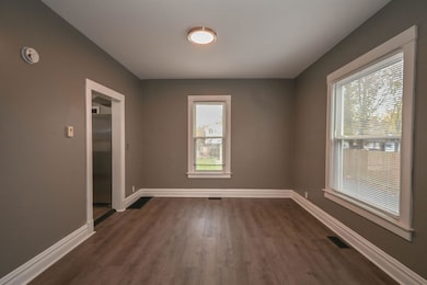 39 N Saint James St, Waukegan, IL 60085 - photo 7