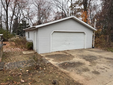 17250 Apache Trail, Howard City, MI 49329 - photo 4